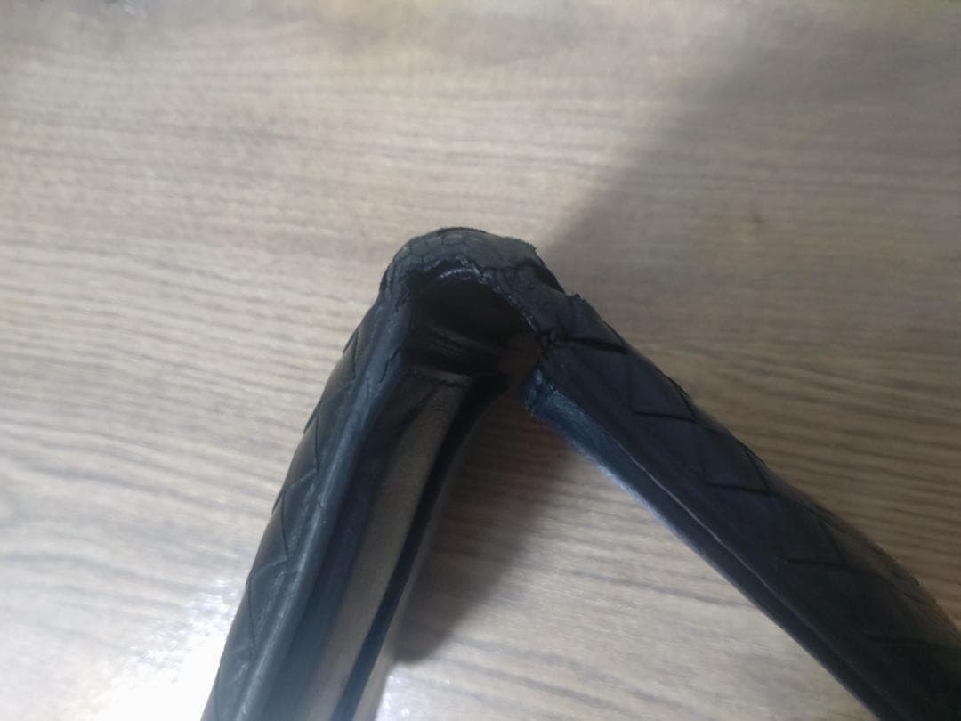 BOTTEGA　パース付き二つ折りウォレット