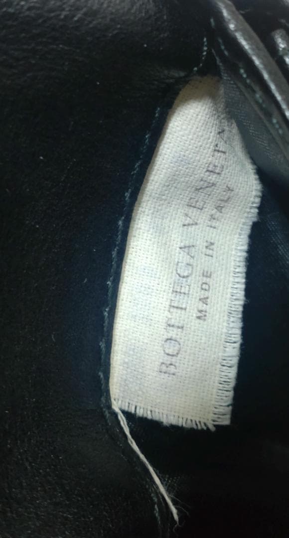 BOTTEGA　パース付き二つ折りウォレット