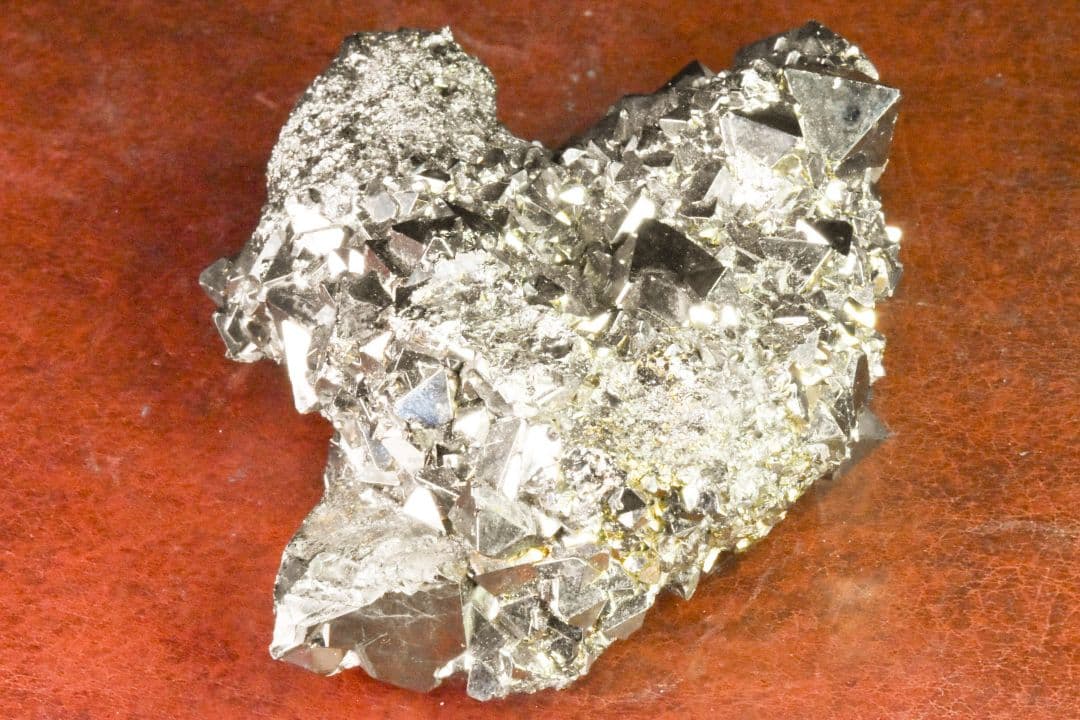 ペルー ワンサラ鉱山産 八面体パイライトB-01