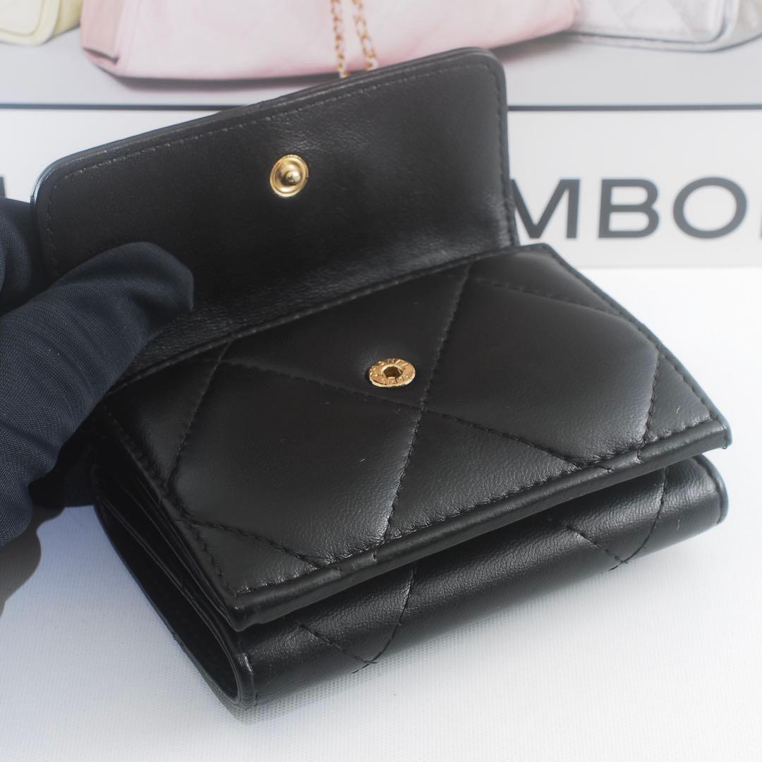 シャネル19＊ディズヌフ＊Wホック＊三つ折り＊スモールフラップウォレット