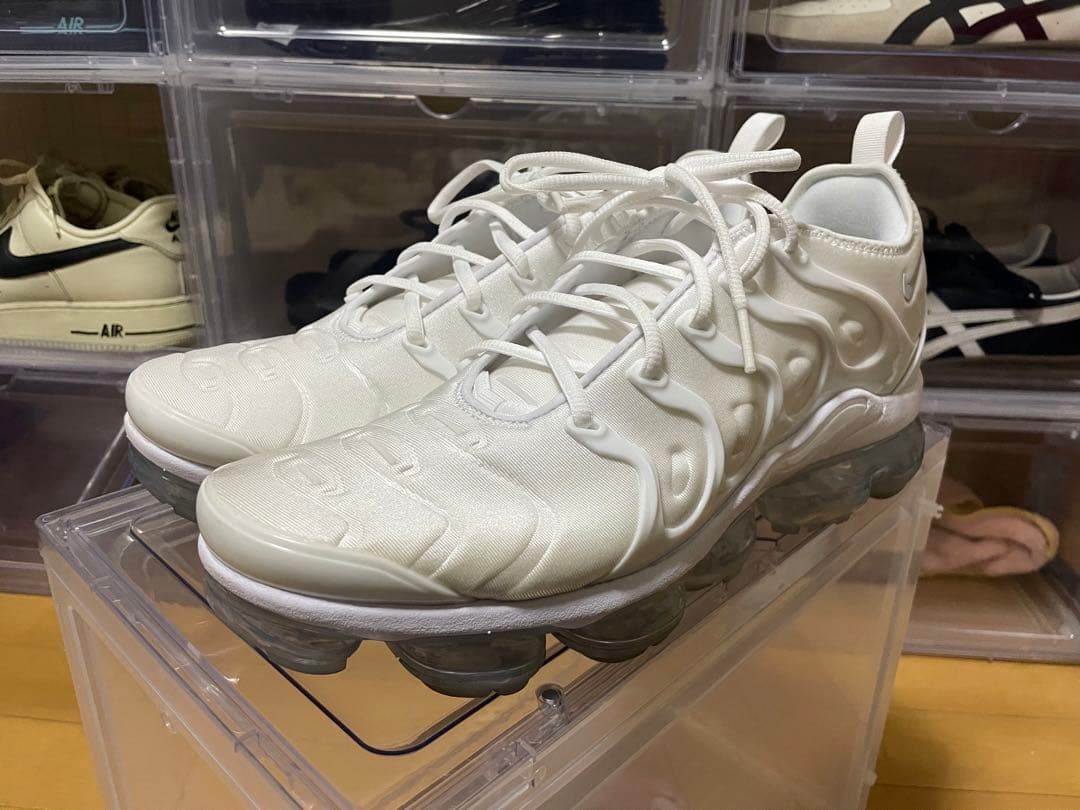 NIKE エアヴェイパーマックスプラス ホワイト