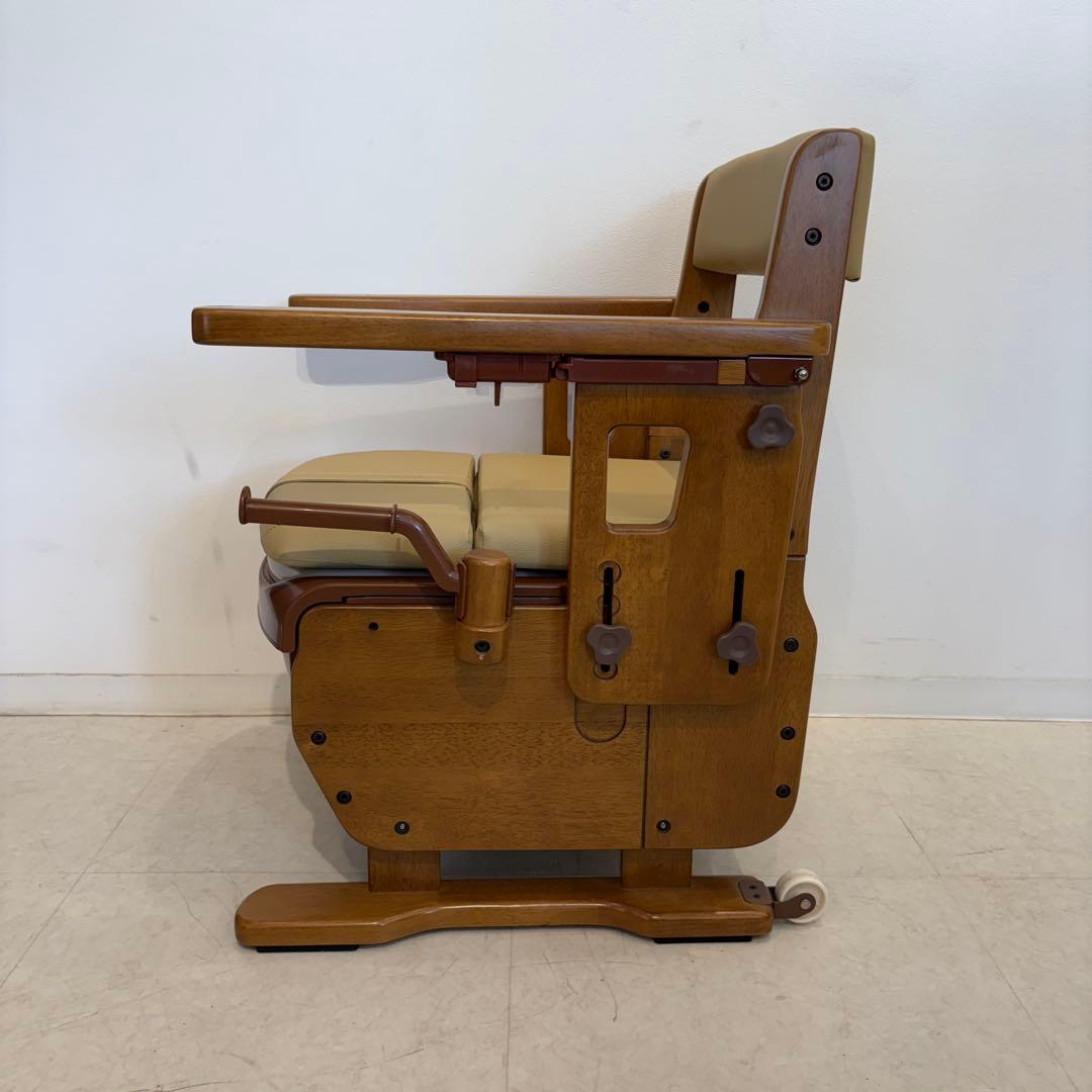 家具調トイレセレクトRはねあげ　ポータブルトイレ　介護トイレ