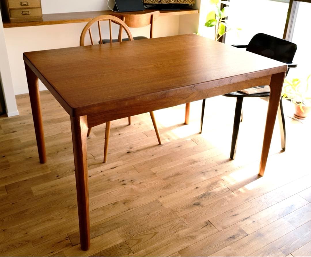 【最終値下げ！】ダイニングテーブル　デンマークヴィンテージ　ヘニングケアヌルフ