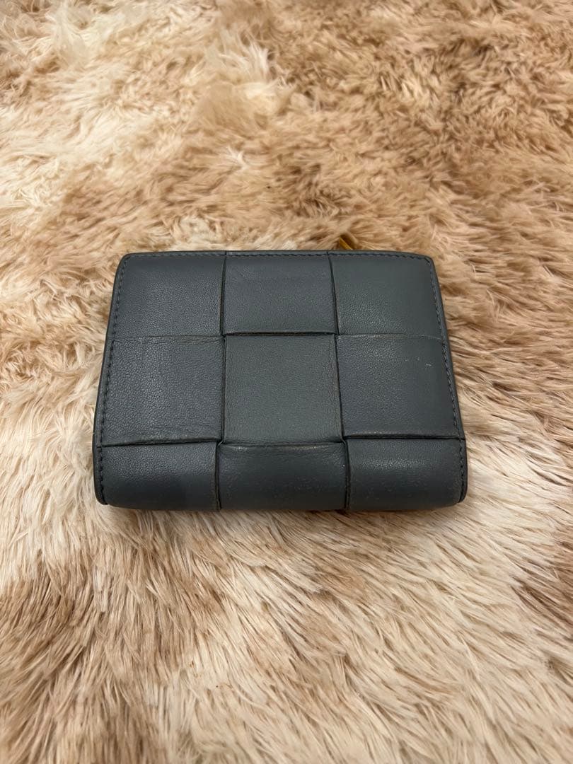 ボッテガヴェネタ　二つ折り財布