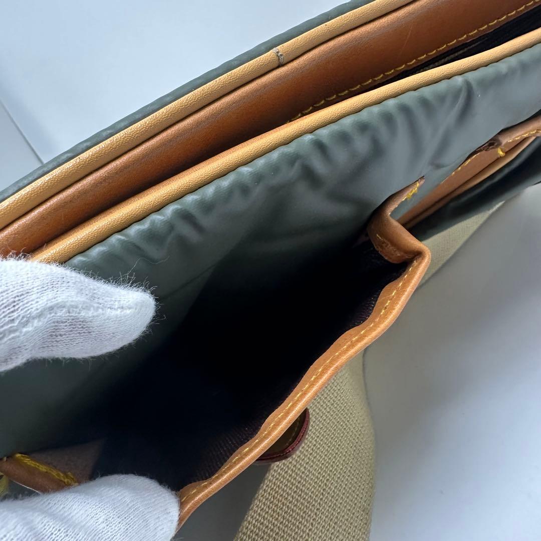 HUNTING WORLD メッセンジャーバッグ オリーブグリーン　N2-4