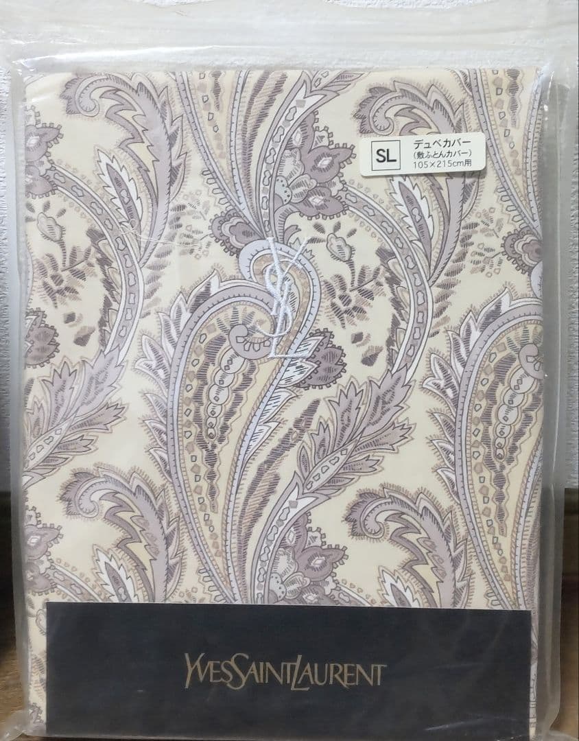 ほたる　新品未使用Yves Saint Laurent ペイズリーふとんカ