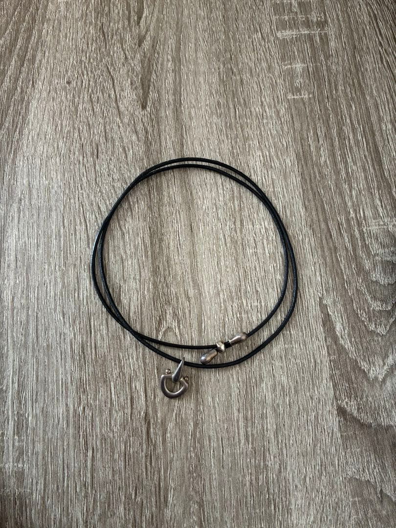 アクセサリー h'eres CETACEA LEATHER CHOKER NECKLACE