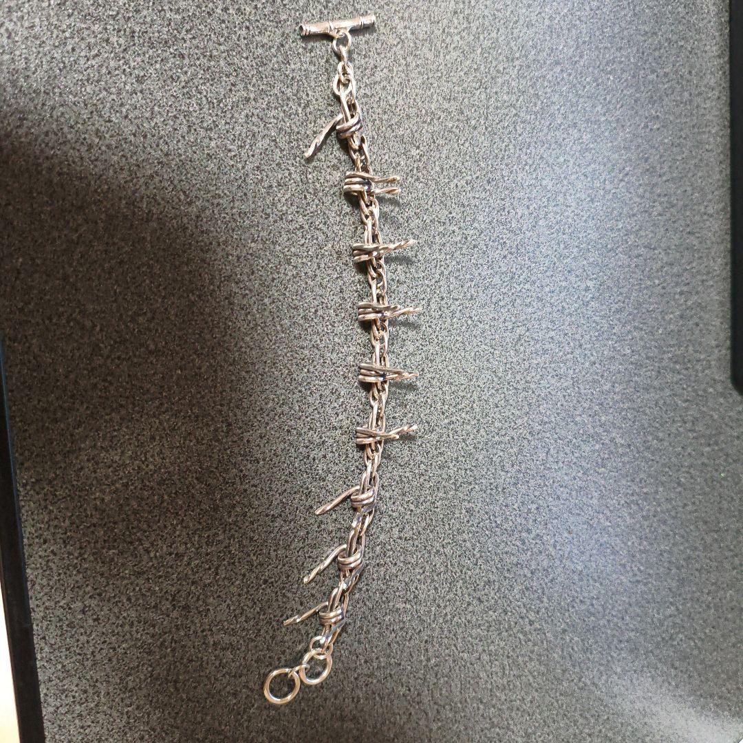 ブルーナボイン　有刺鉄線ブレスレット