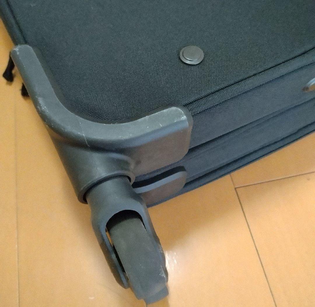 【タグ説明書カギ付き】半分の厚みで収納できるソフトキャリーケースS 36L 黒