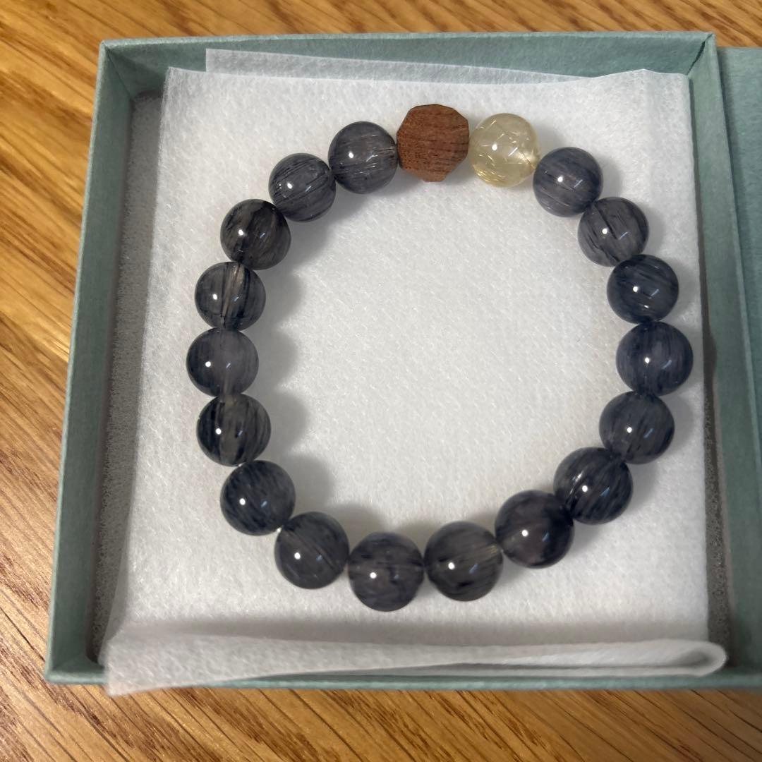 ひいらぎ　☆ぺこ　インディゴライトインクォーツとアクチノライトインクォーツ