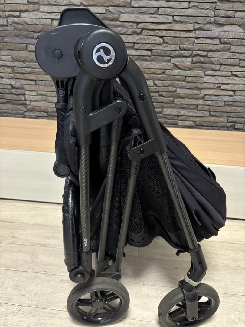 サイベックス　メリオカーボン　ブラック ベビーカー