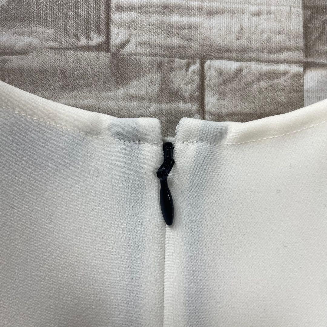 【美品】ヨーコチャン★バックギャザートップス　近年　白　半袖ブラウス　36