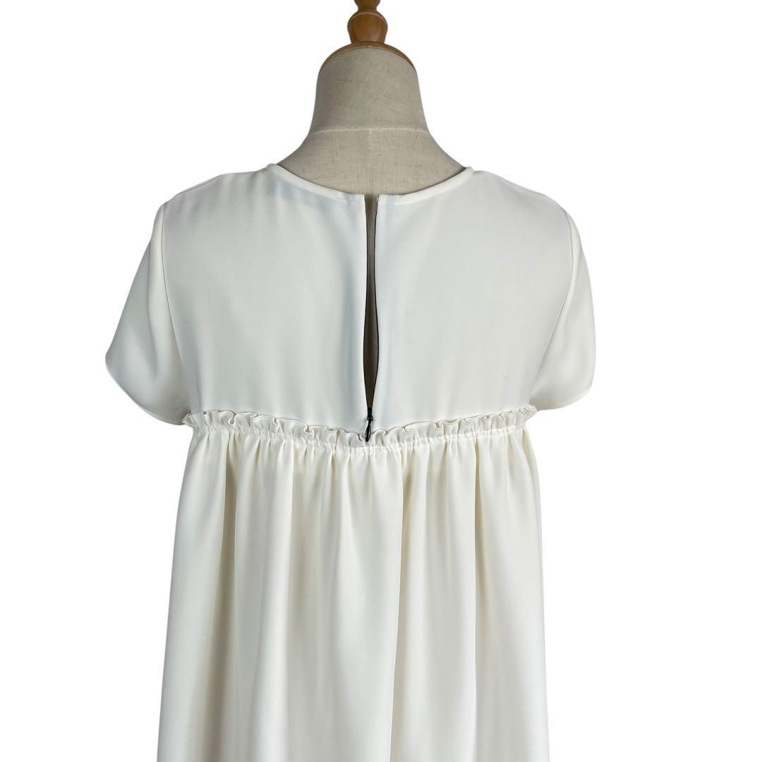 【美品】ヨーコチャン★バックギャザートップス　近年　白　半袖ブラウス　36