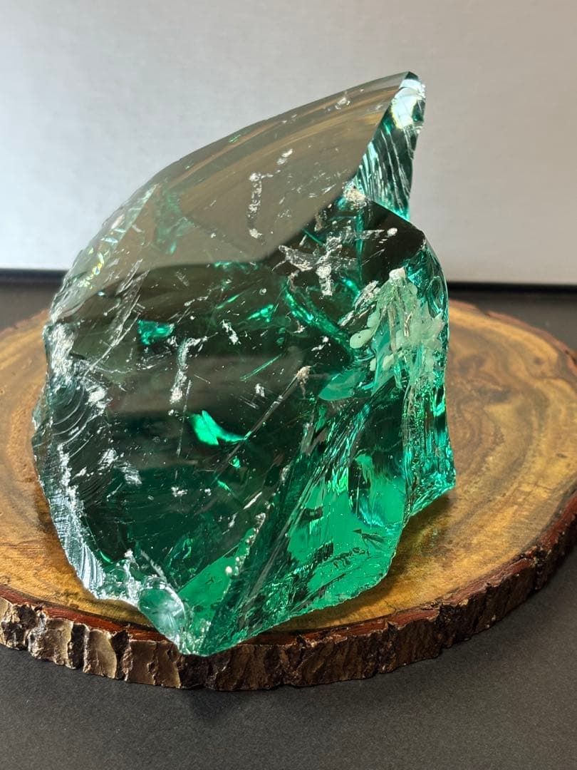 アンダラクリスタル　火山ガラス 744g エメラルドグリーン　クリストバライト