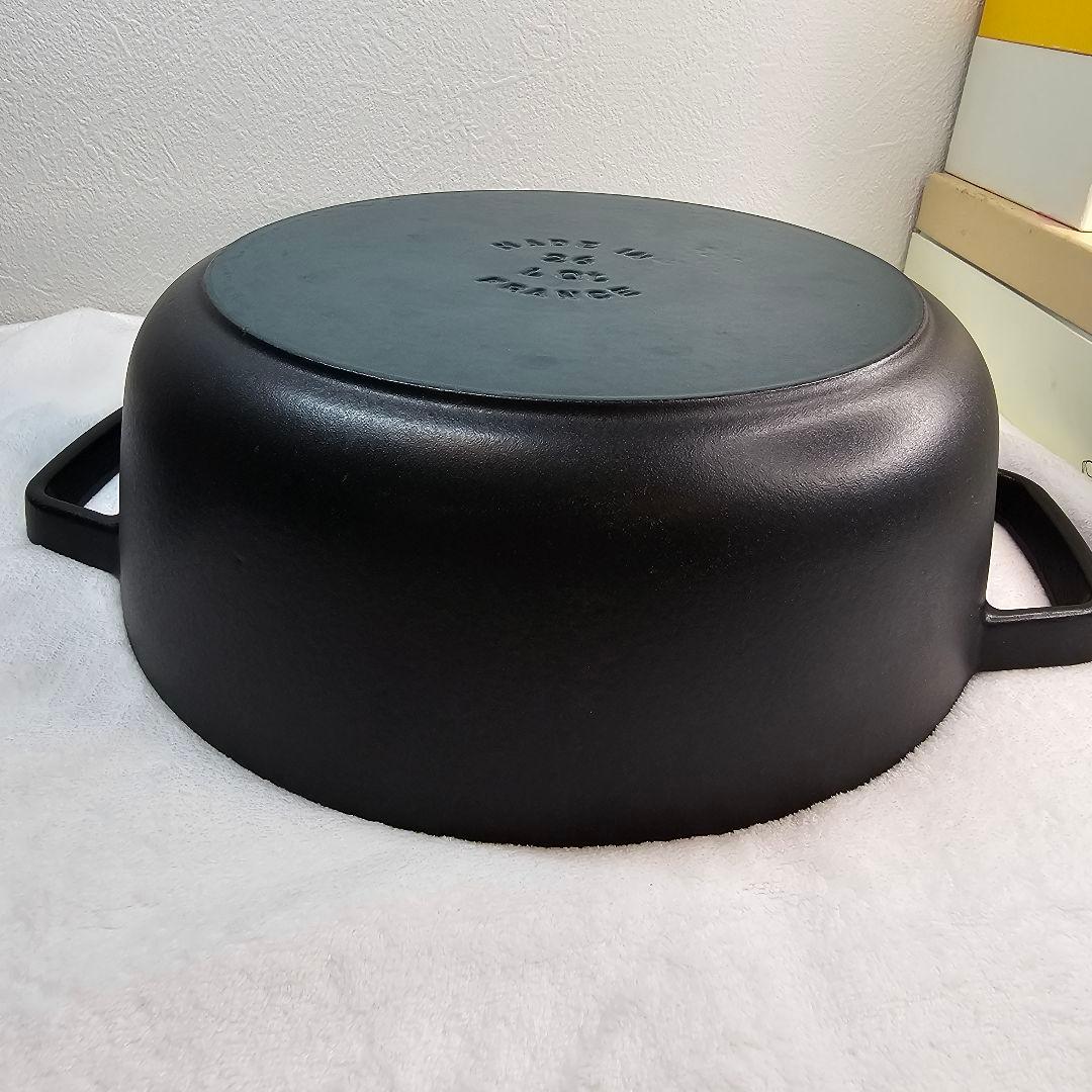 廃盤 Staub ストウブ シャロー ココット26cm ブラック