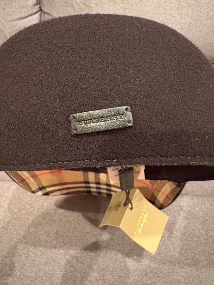 Burberry チェック柄 ベースボールキャップ　ダク付き新品