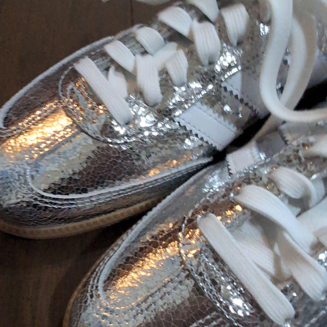 本日限定価格　アディダス　サンバ　２４センチ