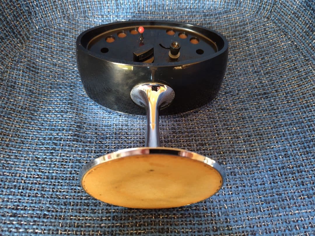 CITIZEN　スペースエイジデザイン置き時計