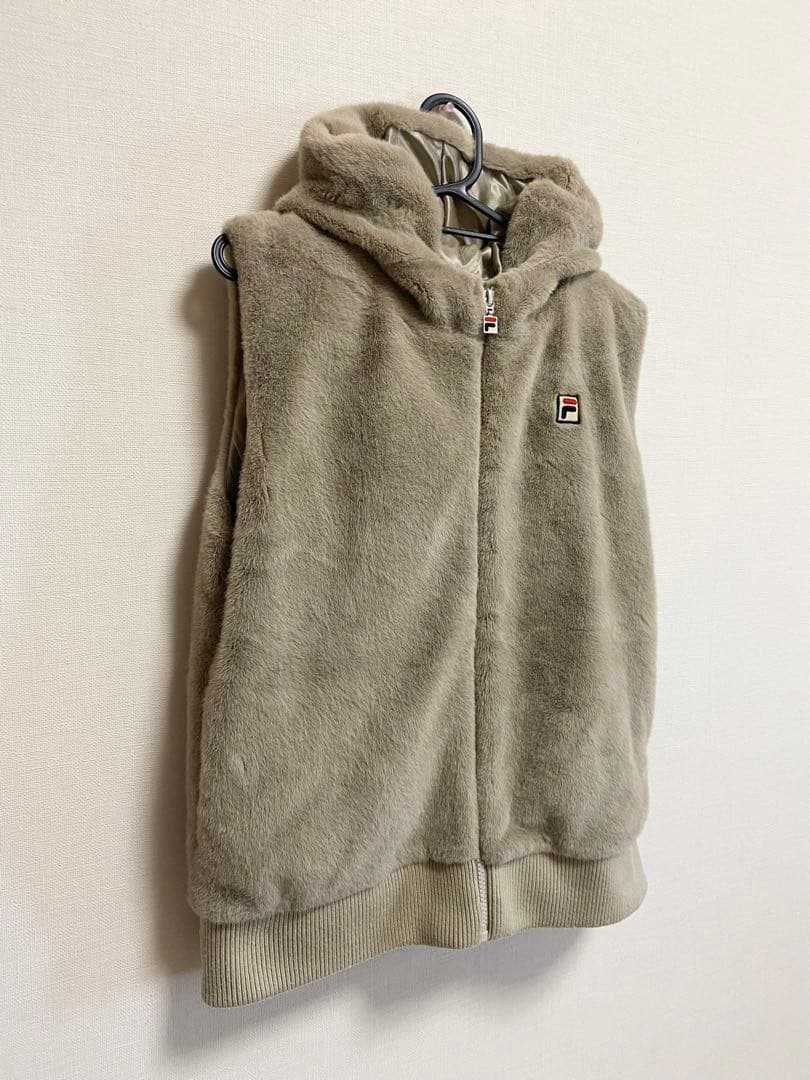 ♡美品♡FILA テニスウェア レディースベスト VL2561 ベージュ　M