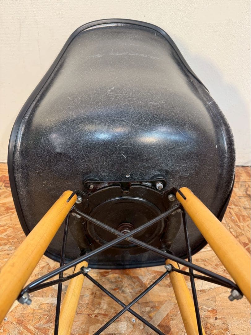 ヴィンテージ　ハーマンミラー製 イームズ　FRP　シェルチェア　２脚セット　良品