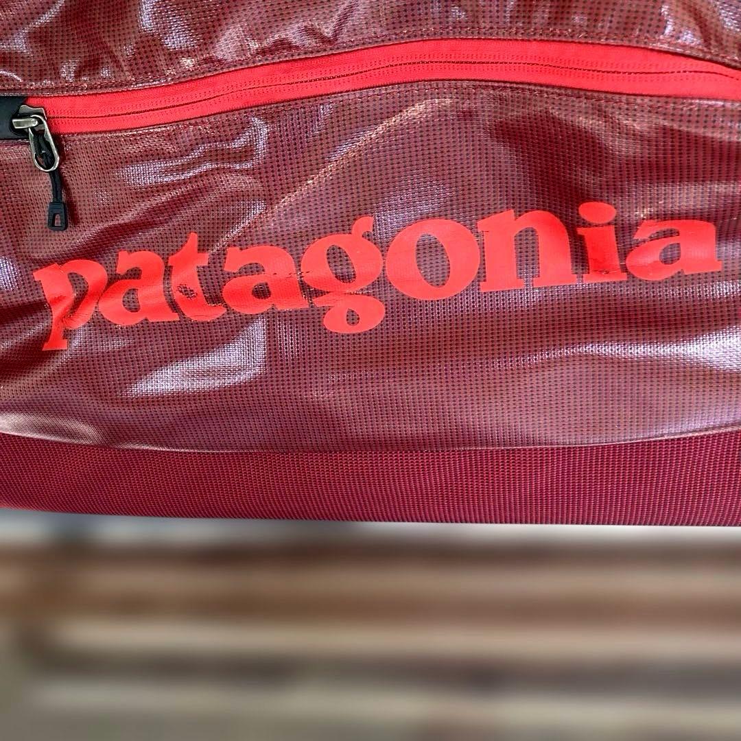 パタゴニア　ブラックホール　ウィールド　ダッフル100L レッド　未使用
