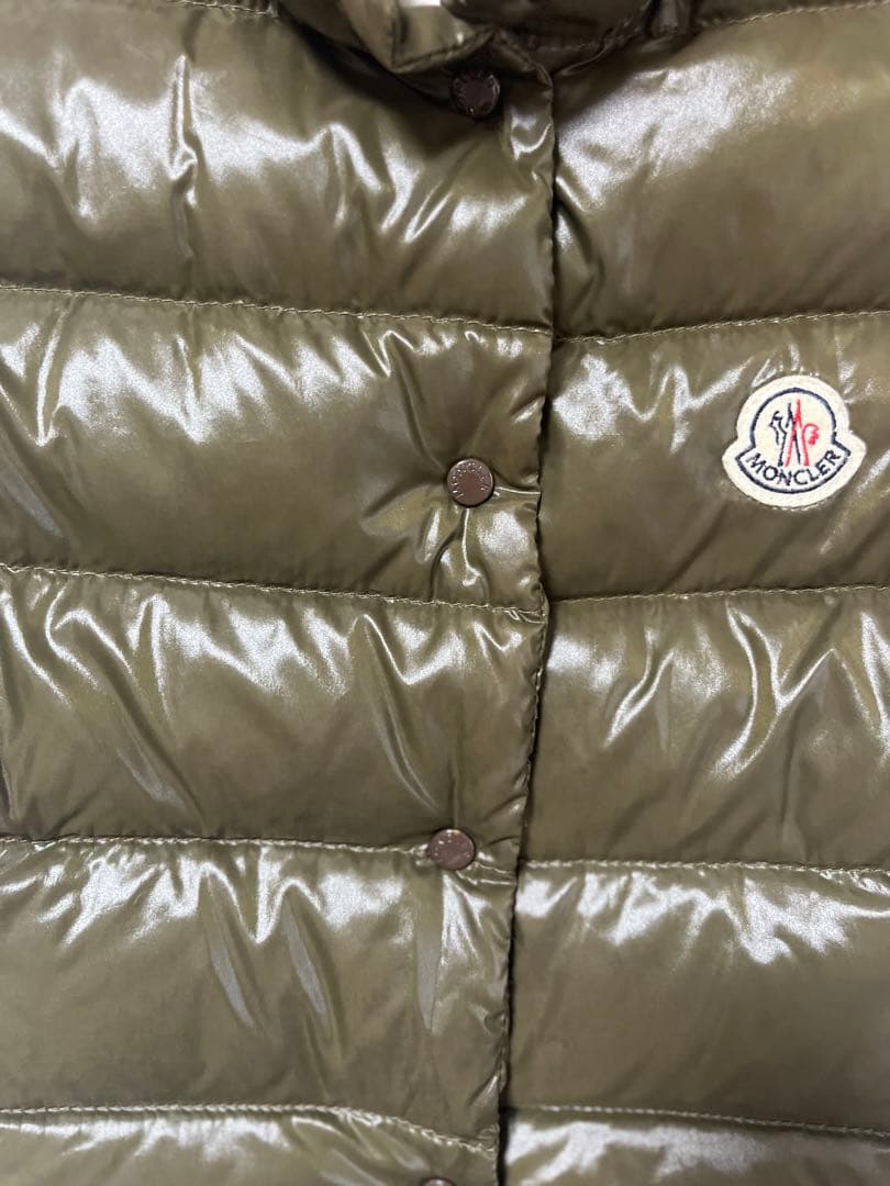 モンクレール ダウンベスト