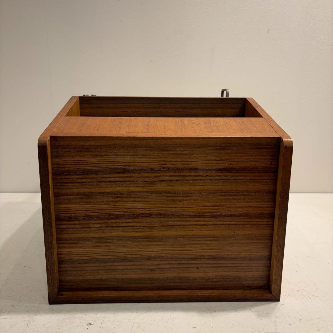 ベッドサイドキャビネット　ナイトテーブル　ミッドセンチュリー