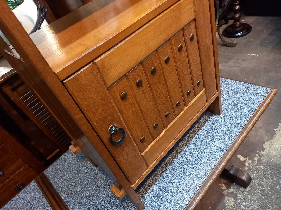 楢　無垢材　銅　金具　楔　クサビ　組木細工　オーク　サイド　キャビネット　ラック