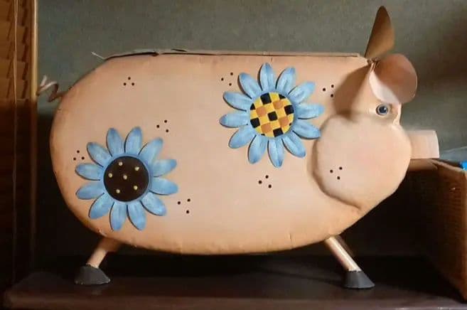 ブリキ　豚の置物