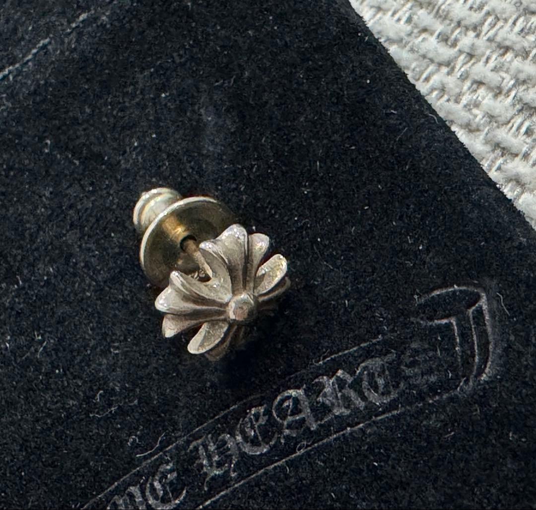 CHROME HEARTSクロムハーツ スタッドピアス キャッチ付き