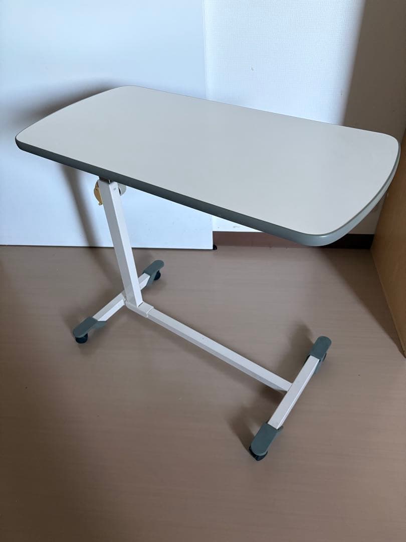 引き取り限定　パラマウントベッド　サイドテーブル　介護 PARAMOUNT