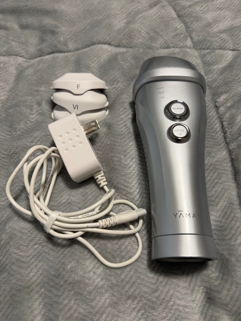 YAMAN 脱毛器 シルバー 充電器付き