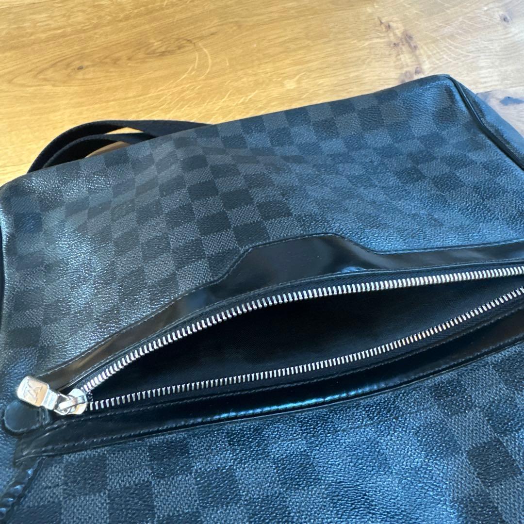 値下げ・ルイヴィトンダミエ　レザー メッセンジャーバッグ