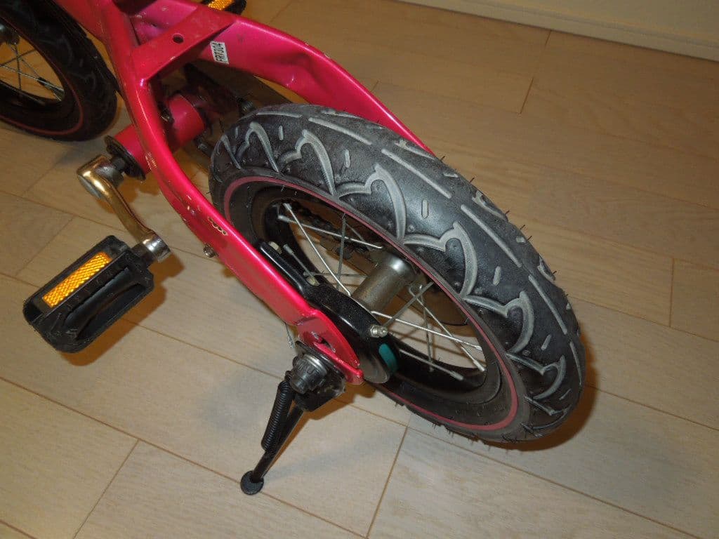 Henshin ピンクバランスバイク