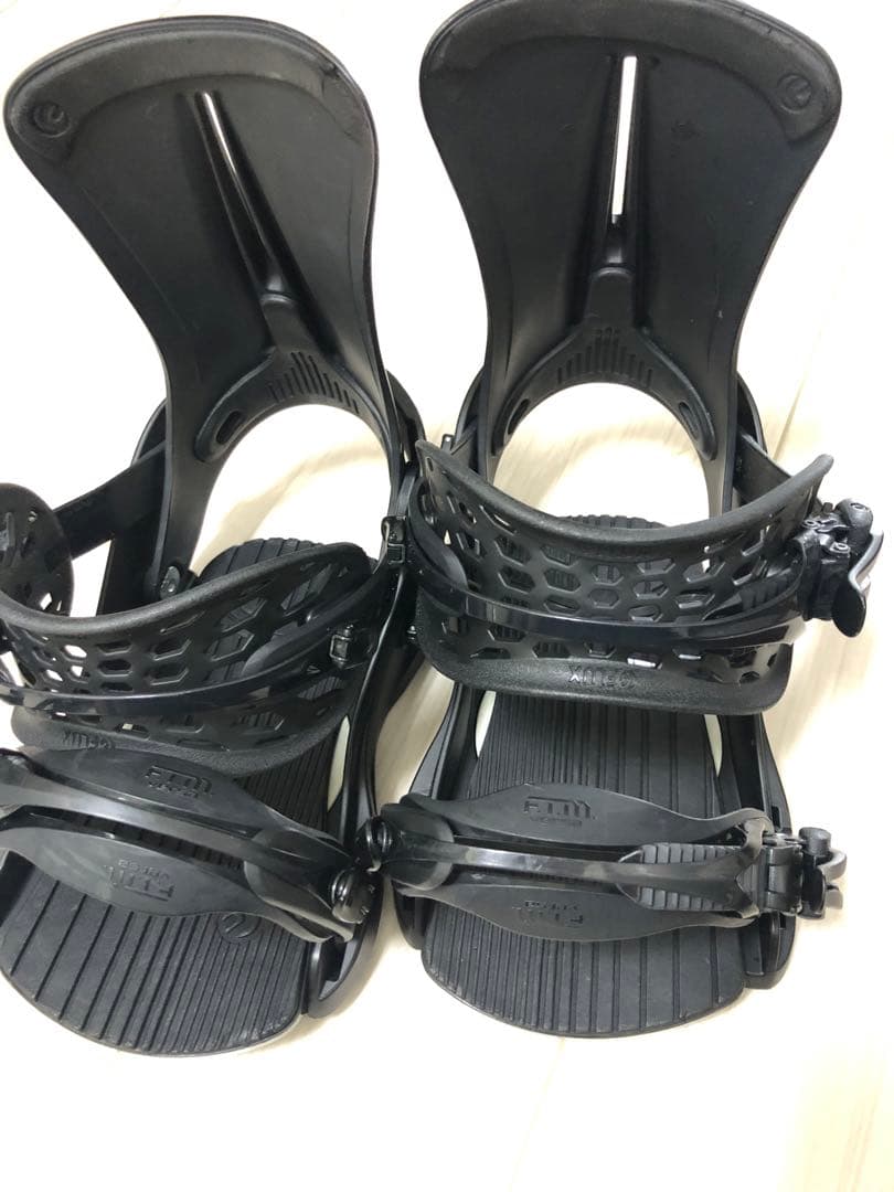 FLUX XF17-18スノーボードビンディング
