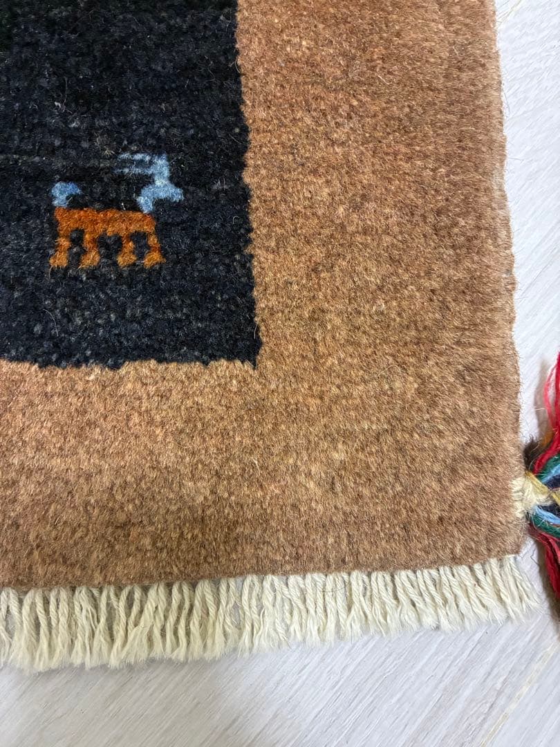 ペルシャ　ギャッベ