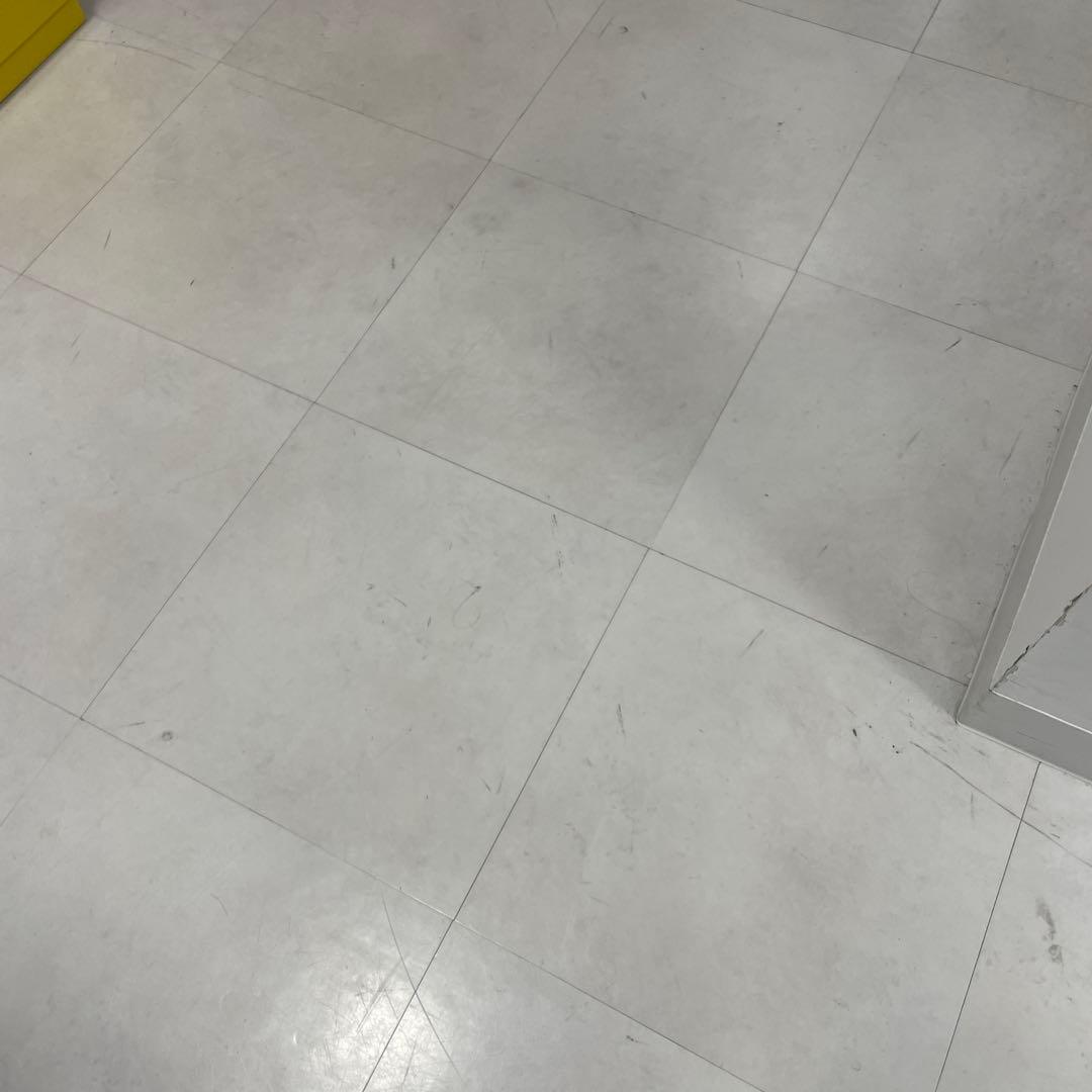 フロアタイル シンプルデザイン