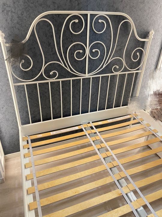 [値下げ]ダブルベッド　フレーム のみ