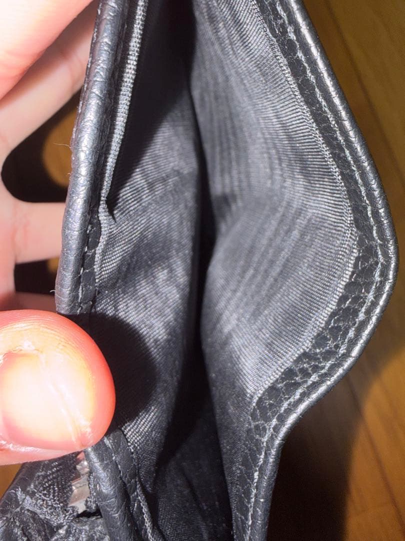 GUCCI ブラックレザー 二つ折り財布