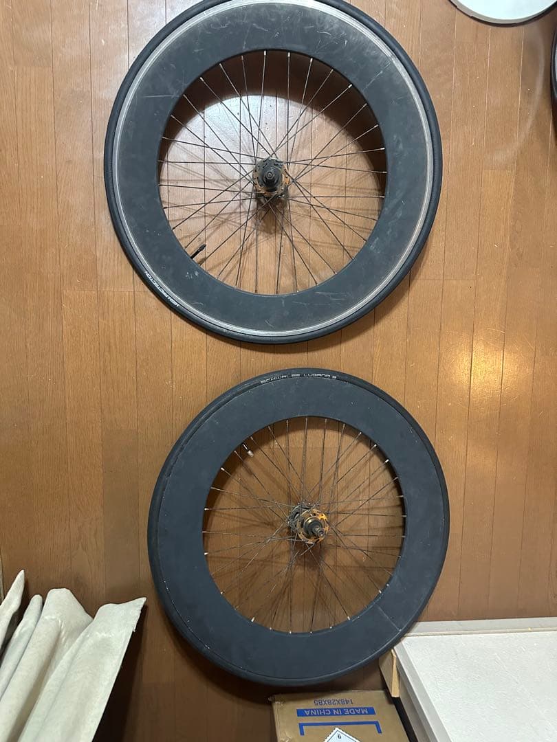 ピストバイク　ディープホイール