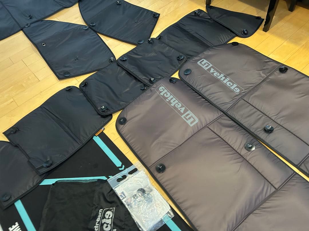 UI vehicle 遮光パッド ８面　ハイエースバン　ユーアイビークル