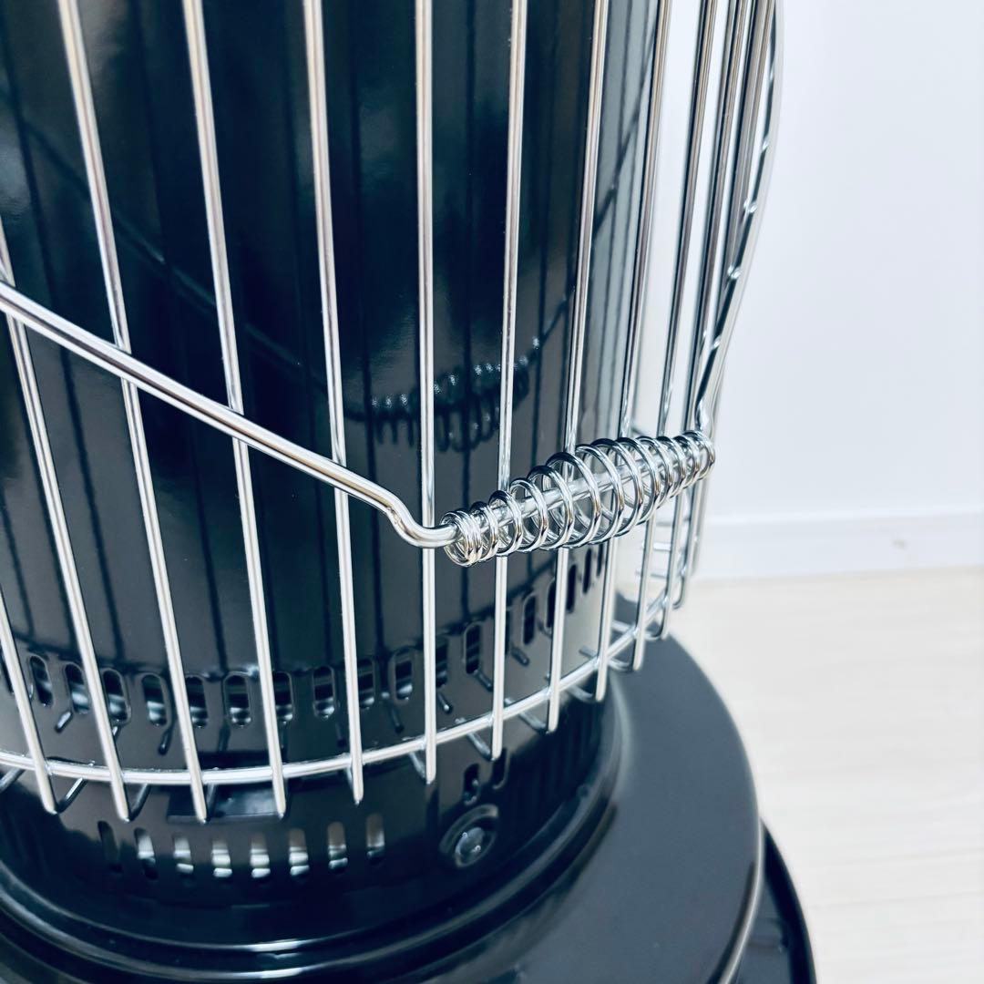 【極美品】2023年製　トヨトミ　対流形石油ストーブ　KS-67H ブラック　黒