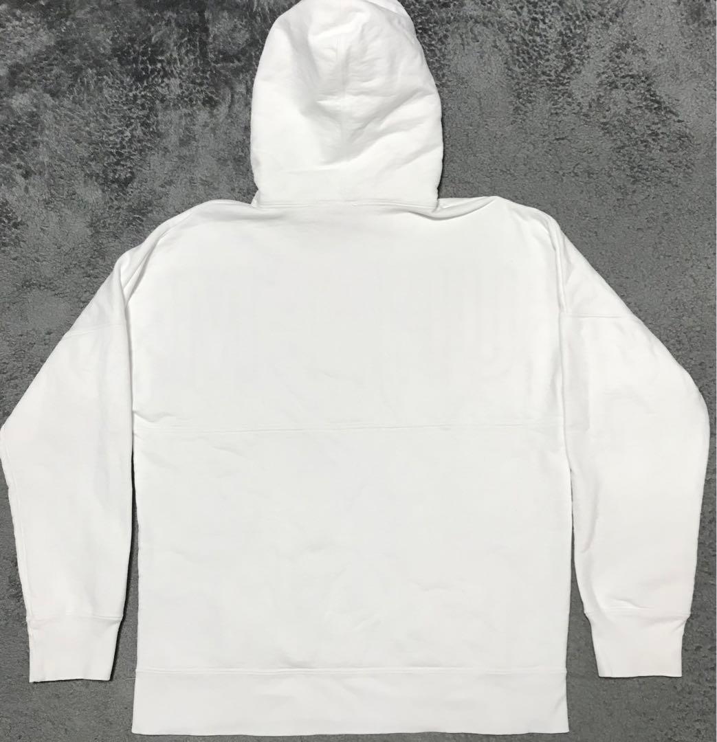 本日限定価格　supreme ロゴパーカー