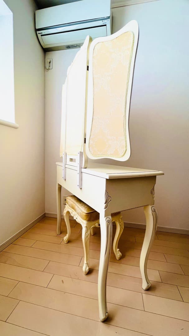 ドレッサー　椅子セット　アンティーク調　三面鏡　ヨーロピアン　猫脚家具　ホワイト
