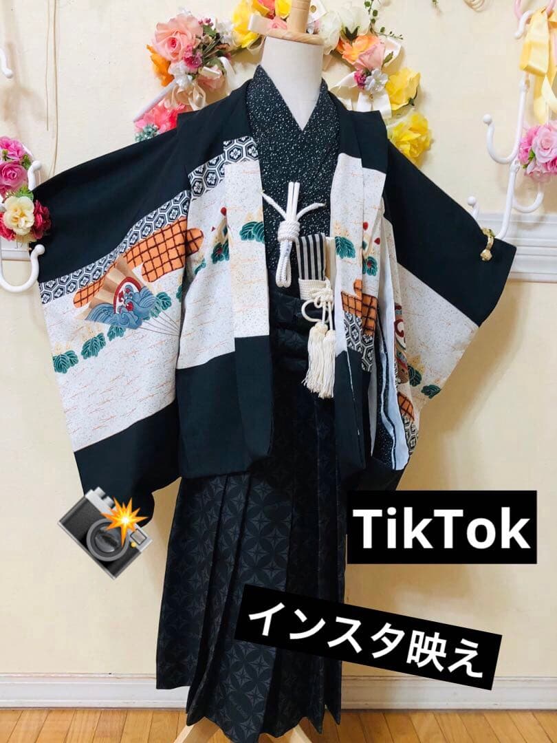 七五三５歳完全フルセット‼️黒地系兜鷹金彩煌びやか‼️袴ブランドBlue closs