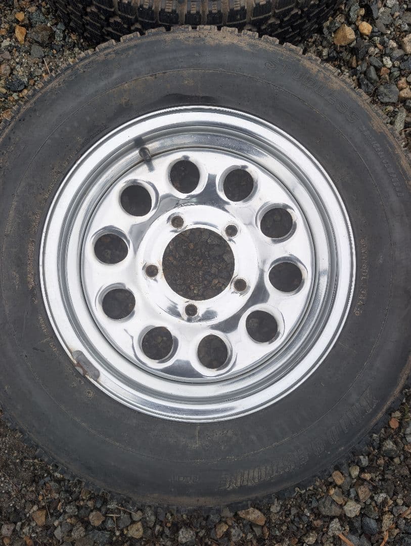 ジムニースタッドレス　4本　メッキホイール