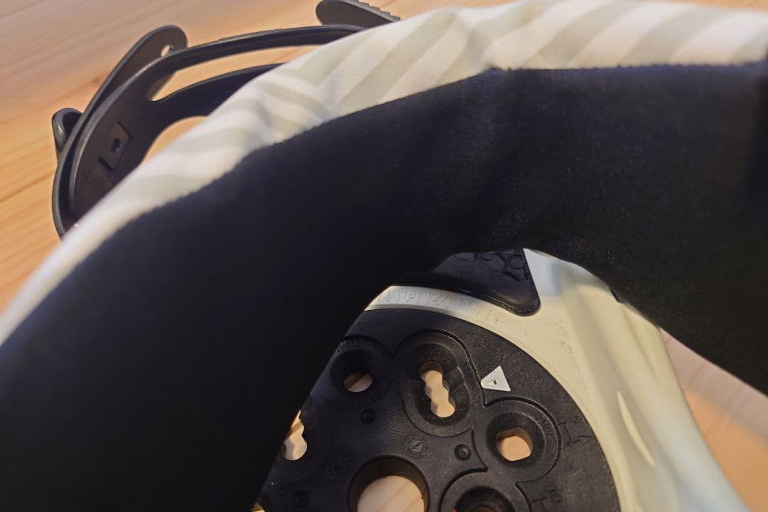 FLUX PR Mサイズ スノーボードビンディング フラックス ピーアール