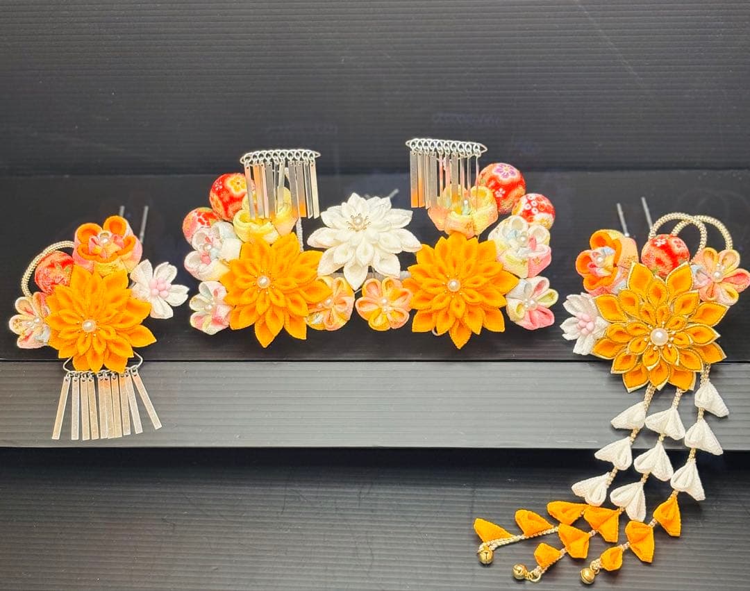 ピオニーさま専用 七五三髪飾りセット 山吹色×白色 大花ゴールド 二重7-17