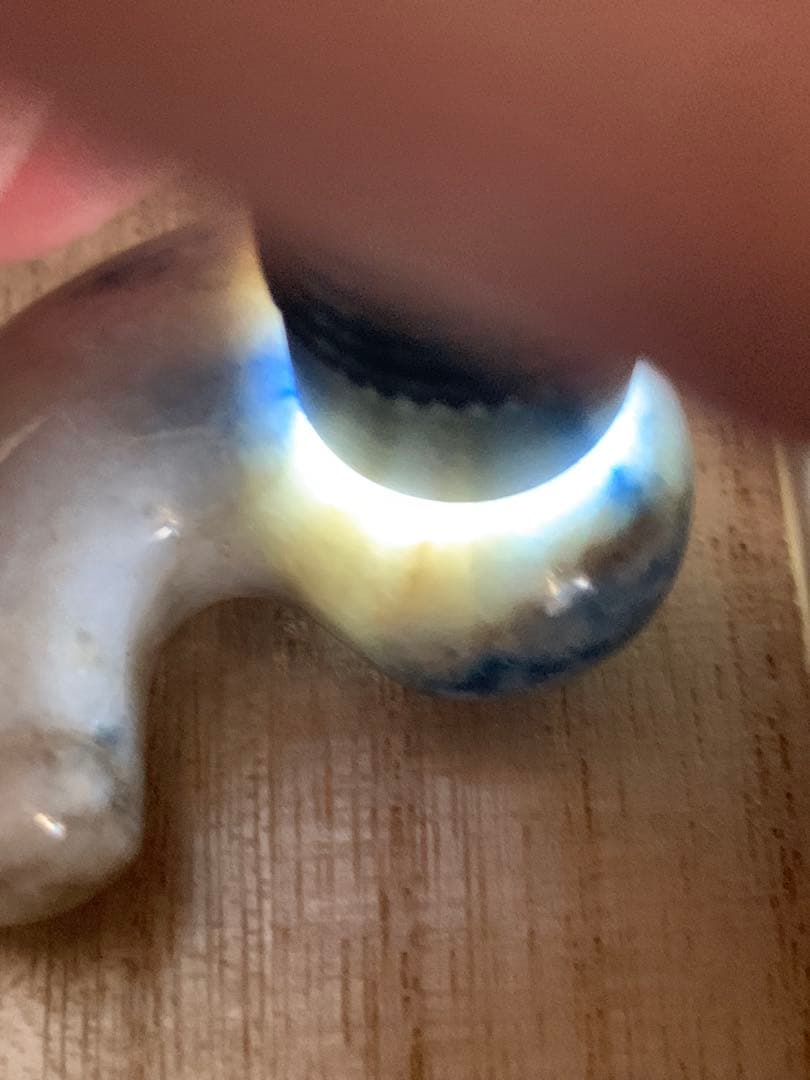 最上級　茄子紺　入りコン沢青翡翠　勾玉　糸魚川翡翠　コン沢勾玉　ひすい　ヒスイ