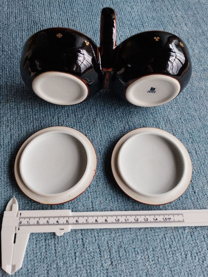 つなぎ蓋物　白山陶器